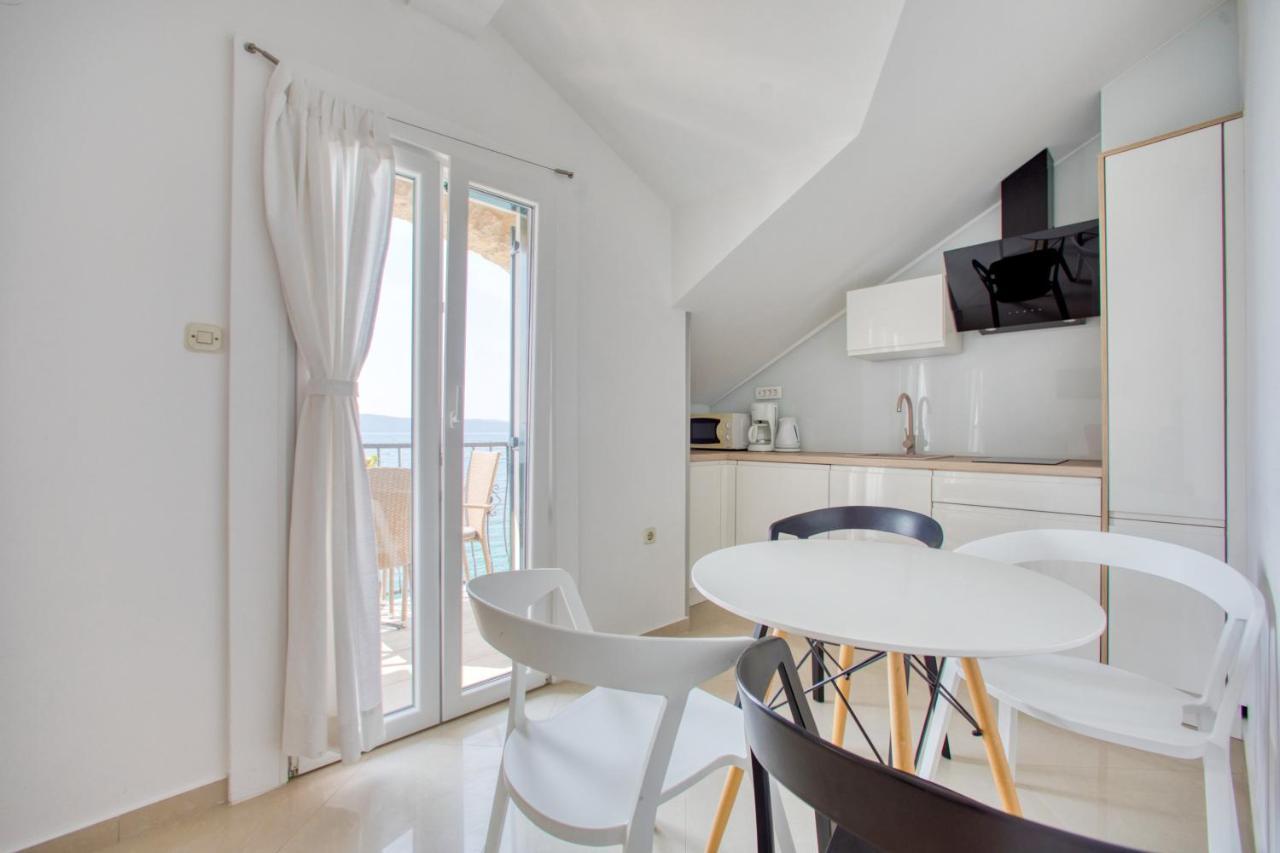 Apartments Nina Бибине Екстериор снимка