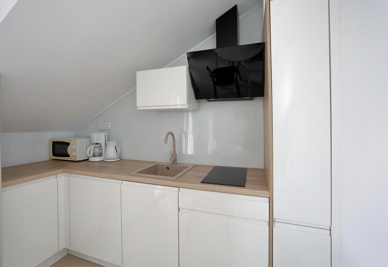 Apartments Nina Бибине Екстериор снимка