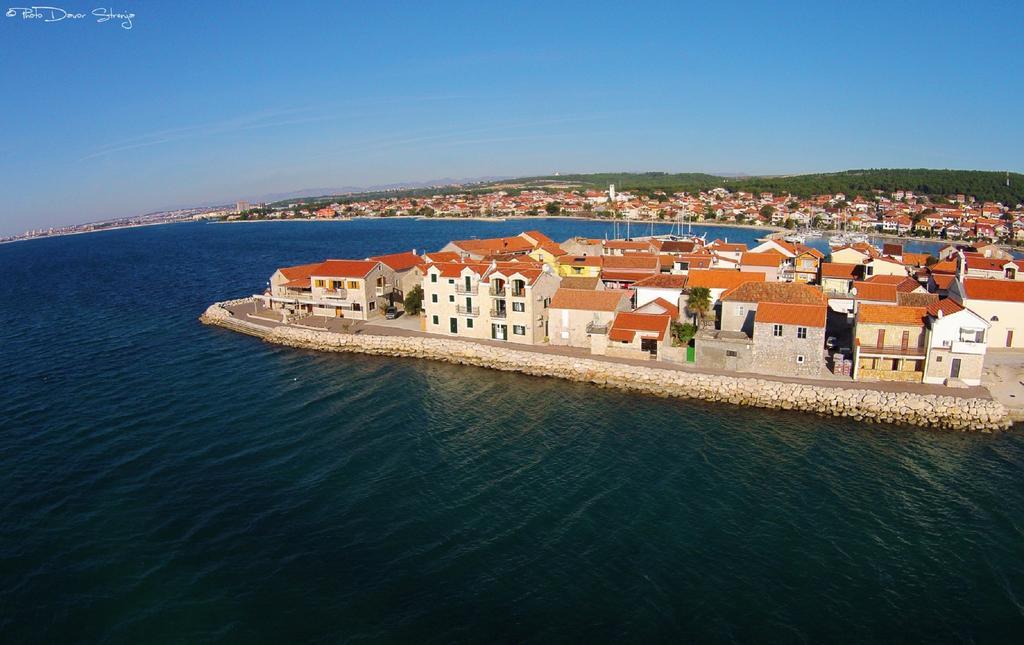 Apartments Nina Бибине Екстериор снимка